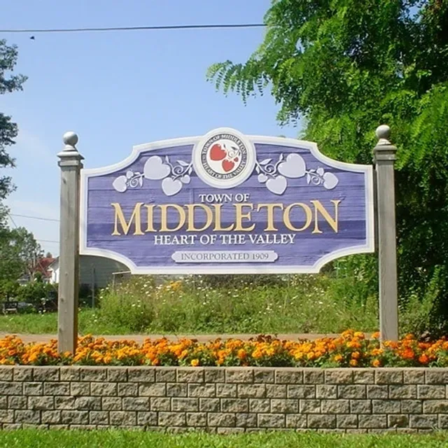 Middleton town welcome sign with flowers