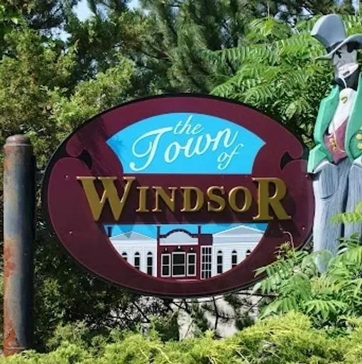 Town of Windsor welcome sign